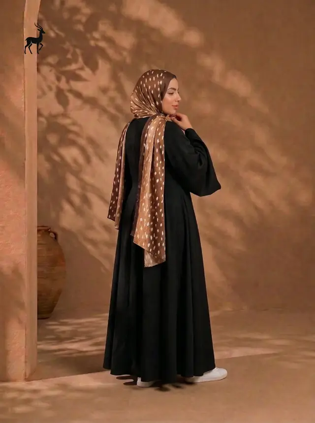 عباية بتصميم فستان Fawn — إطلالة كاملة