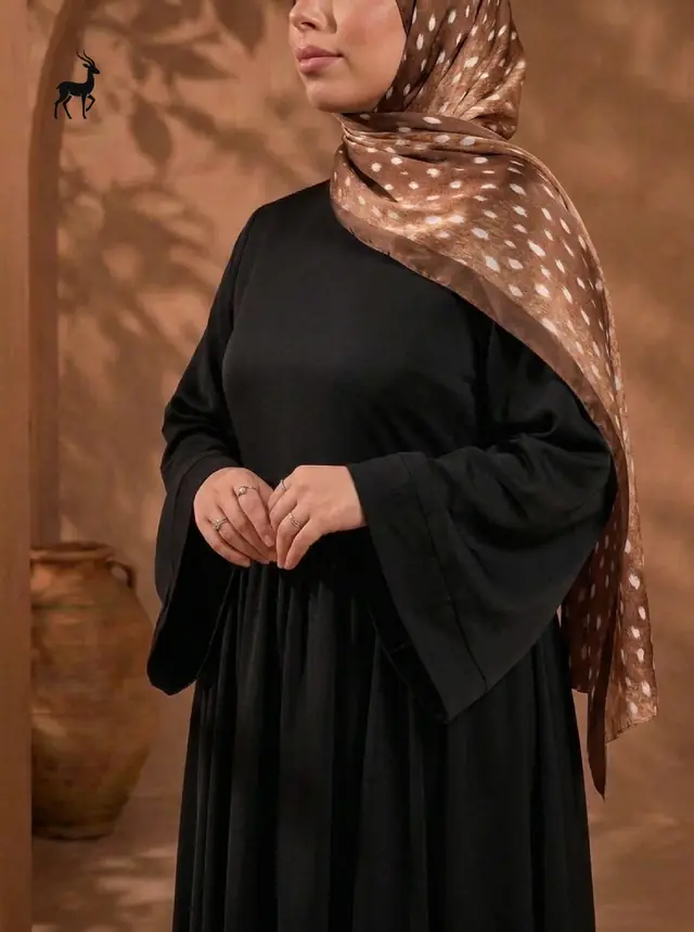 عباية بتصميم فستان Fawn — إطلالة كاملة